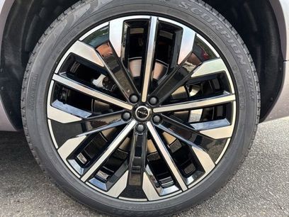 New 2026 Volvo XC90 B6 Plus w/ Protection Package Premier
