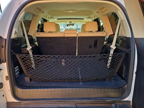 Used 2022 Lexus GX 460 Luxury w/ Off Road Package AWD/4WD image 12