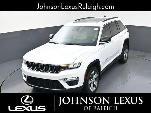 Used 2024 Jeep Grand Cherokee Limited w/ Luxury Tech Group II image 24