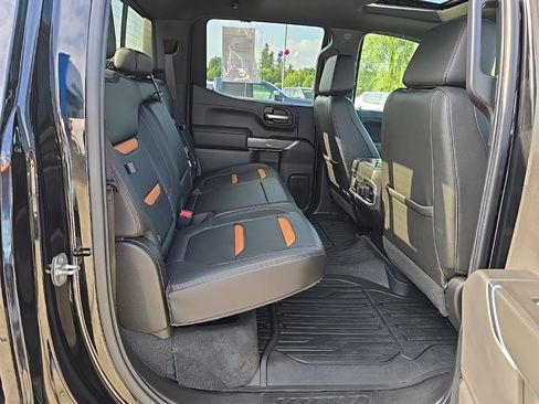 Used 2021 GMC Sierra 1500 AT4 w/ Off-Road Performance Package image 32