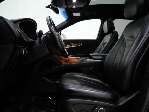 Used 2020 Lincoln Nautilus Reserve w/ Equipment Group 201A image 14