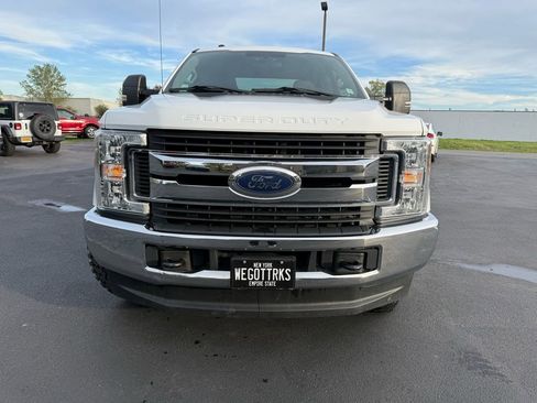Used 2017 Ford F250 XLT w/ FX4 Off-Road Package image 2