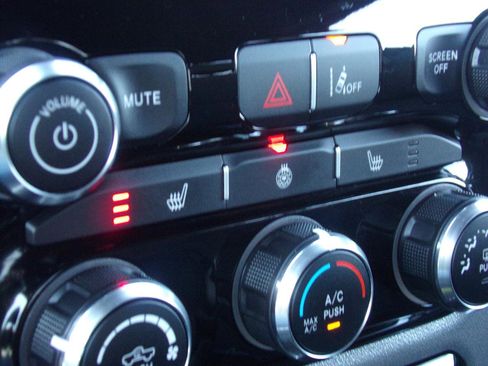 Used 2025 RAM 1500 Big Horn AWD/4WD image 26
