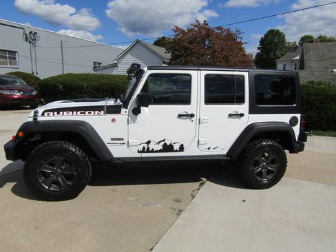 Used 2018 Jeep Wrangler Unlimited Rubicon AWD/4WD image 5