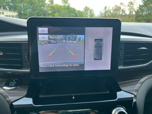 Used 2021 Ford Explorer Limited w/ Equipment Group 301A RWD image 22