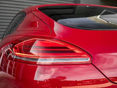 Used 2016 Porsche Panamera GTS AWD/4WD image 23