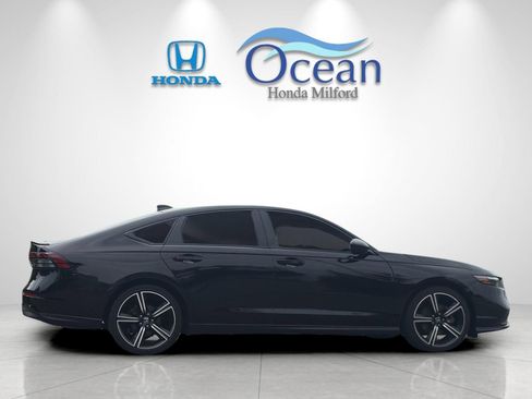 Used 2023 Honda Accord Sport image 2