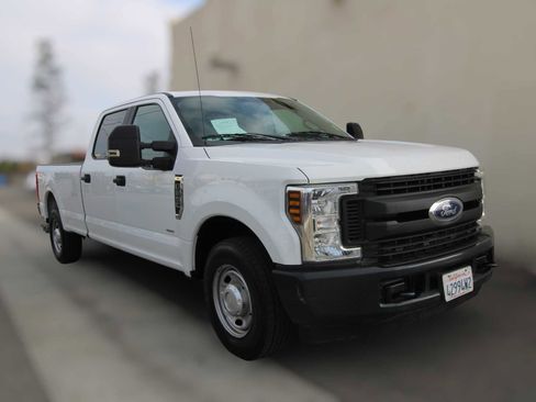 Used 2019 Ford F250 XL w/ Power Equipment Group image 34