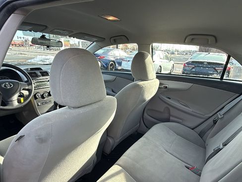 Used 2013 Toyota Corolla L image 17