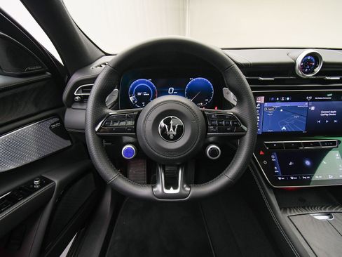 New 2025 Maserati Grecale GT AWD/4WD image 14
