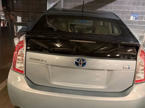 Used 2013 Toyota Prius Two image 4