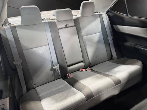 Used 2017 Toyota Corolla LE w/ Carpet Mat Package (TMS) FWD image 18