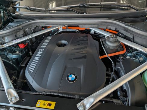 New 2026 BMW X5 xDrive50e w/ Executive Package image 25