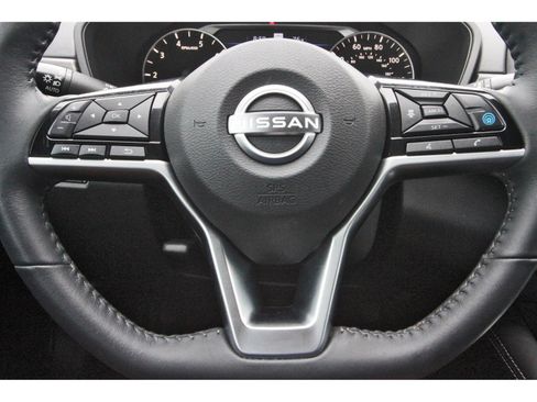 Certified 2023 Nissan Altima 2.5 SV w/ SV Premium Package AWD/4WD image 18