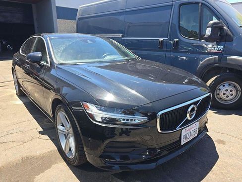 Used 2018 Volvo S90 T5 Momentum w/ Convenience Package FWD image 11