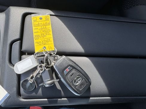 Used 2024 Toyota GR86 Premium image 12