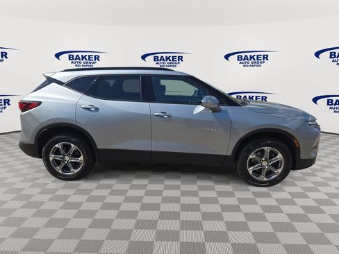 Used 2024 Chevrolet Blazer LT w/ Convenience Package AWD/4WD image 2