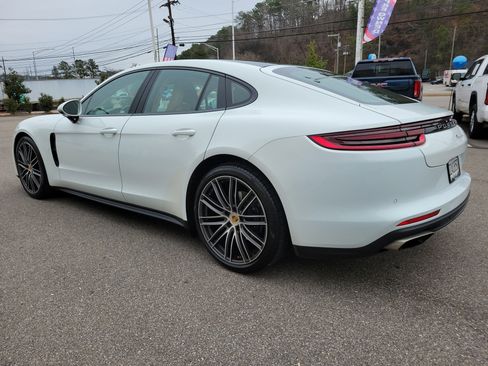 Used 2018 Porsche Panamera image 7
