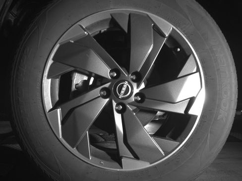 Used 2025 Nissan Rogue SV AWD/4WD image 12