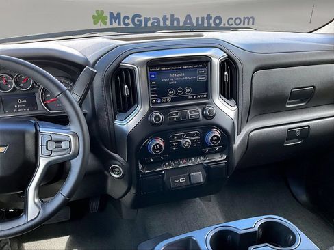 Used 2022 Chevrolet Silverado 1500 LT AWD/4WD image 11
