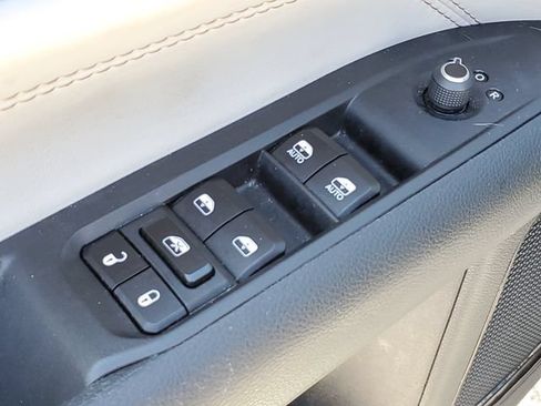 Used 2024 Jeep Compass Limited AWD/4WD image 20