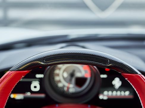 Used 2021 Ferrari F8 Tributo image 50