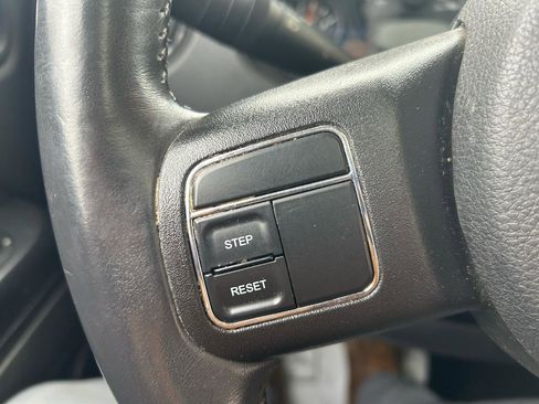 Used 2016 Jeep Patriot High Altitude image 19