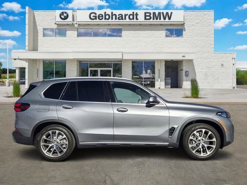 New 2026 BMW X5 xDrive50e w/ Climate Comfort Package AWD/4WD image 4