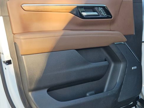 New 2026 Chevrolet Suburban High Country RWD image 7