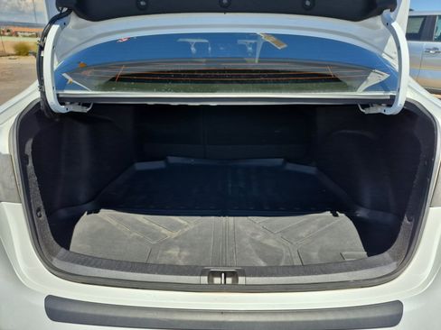 Used 2023 Toyota Corolla LE w/ Carpet Mat Package (TMS) FWD image 21