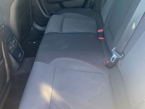 Used 2017 Dodge Charger SE w/ Blacktop Package image 5