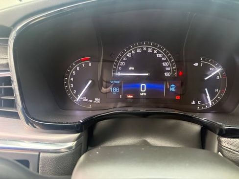 Used 2017 Cadillac XT5 Luxury w/ Driver Awareness Package AWD/4WD image 22