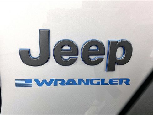 Used 2023 Jeep Wrangler Unlimited w/ Cold Weather Group AWD/4WD image 14