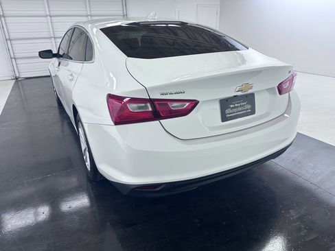 Used 2016 Chevrolet Malibu LT image 12