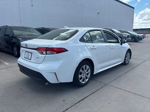 Used 2025 Toyota Corolla LE FWD image 2