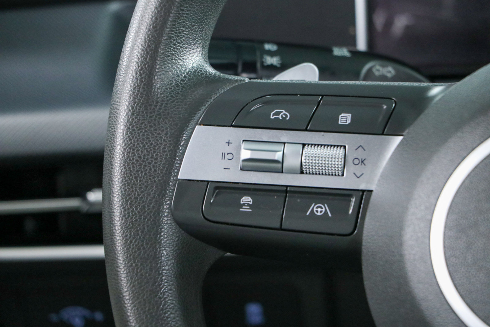 Used 2025 Hyundai Sonata SEL FWD image 13