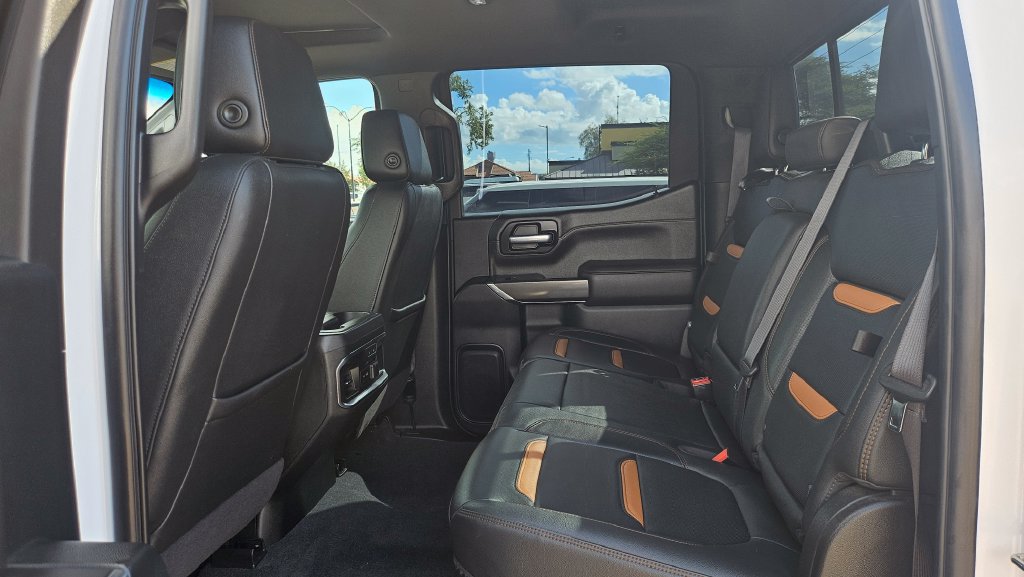 Used 2021 GMC Sierra 1500 AT4 w/ AT4 Premium Package AWD/4WD image 24
