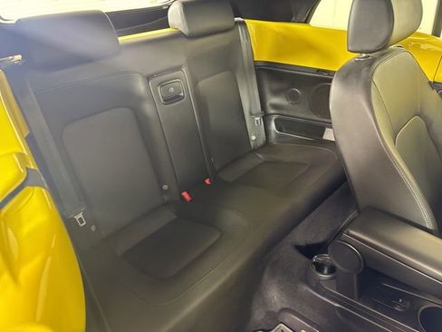 Used 2008 Volkswagen Beetle S FWD image 5