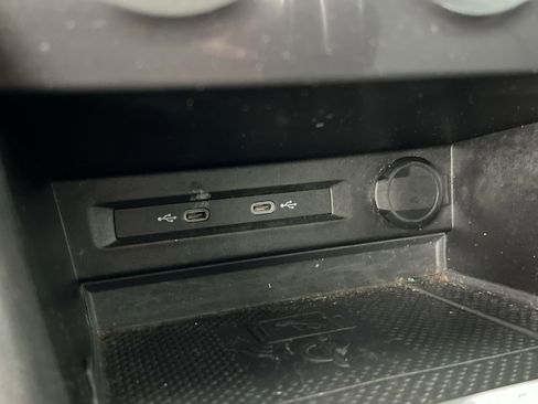 Used 2021 Volkswagen Tiguan SEL image 27