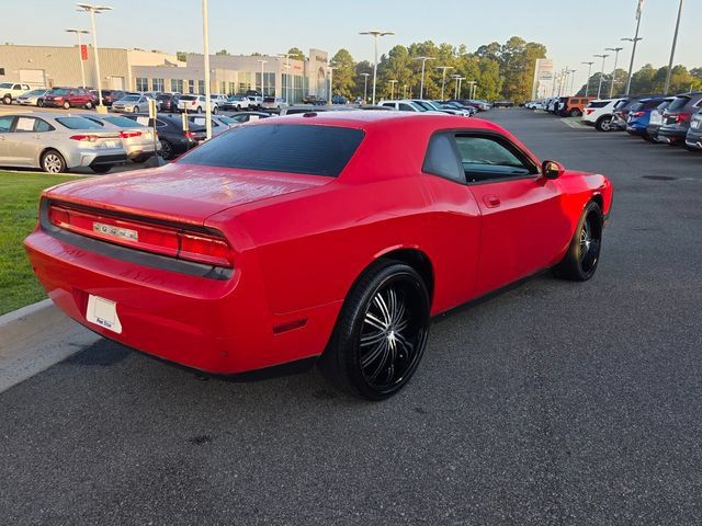 Used 2010 Dodge Challenger SE RWD image 11