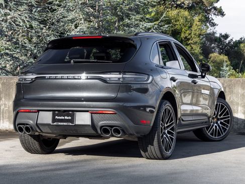 Certified 2026 Porsche Macan AWD/4WD image 11