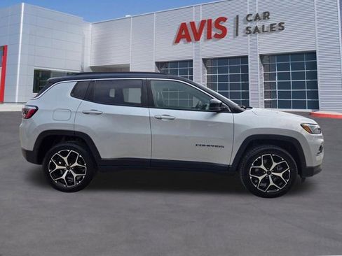 Used 2025 Jeep Compass Limited AWD/4WD image 5