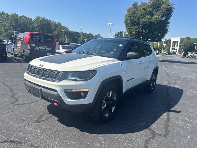 Used 2018 Jeep Compass Trailhawk w/ Leather Interior Group AWD/4WD image 9