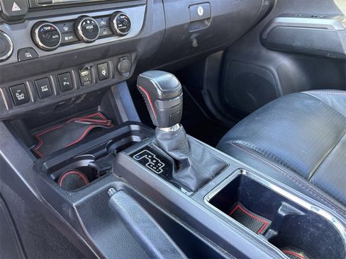 Used 2017 Toyota Tacoma TRD Pro image 22