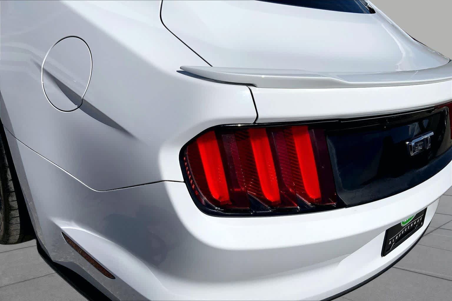 Used 2015 Ford Mustang GT Premium RWD image 27