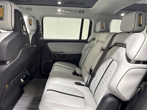 Used 2023 Rivian R1S Adventure image 21