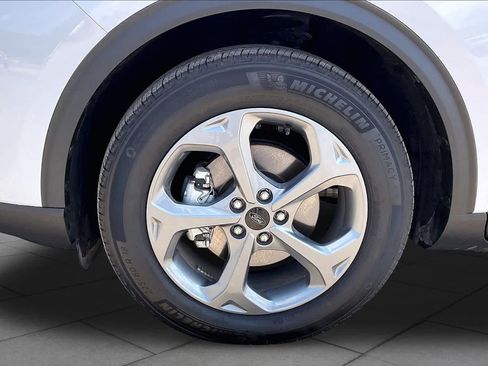 Used 2025 Ford Escape ST-Line FWD image 11