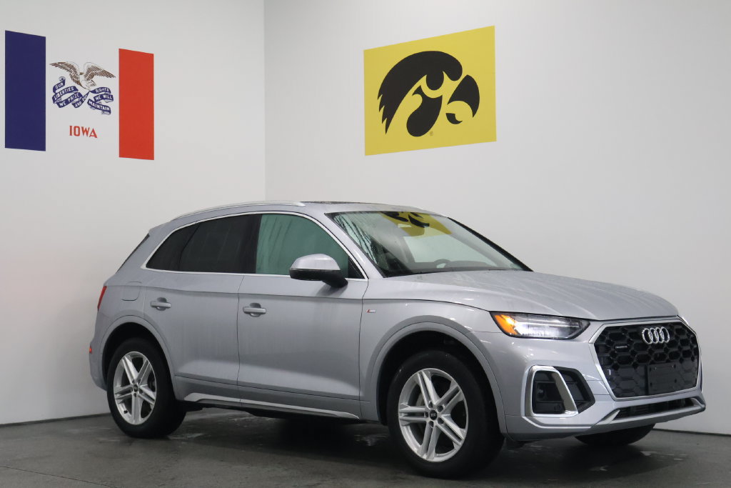 Used 2021 Audi Q5 e Premium AWD/4WD image 1