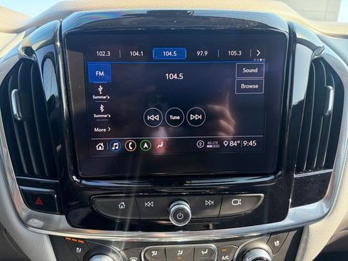 Used 2020 Chevrolet Traverse Premier FWD image 20