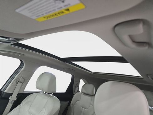 Used 2023 Kia Sorento SX image 28